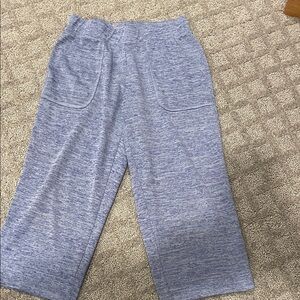 T by Talbots line capris, blue marked fabric, stitches front pockets, sz xs